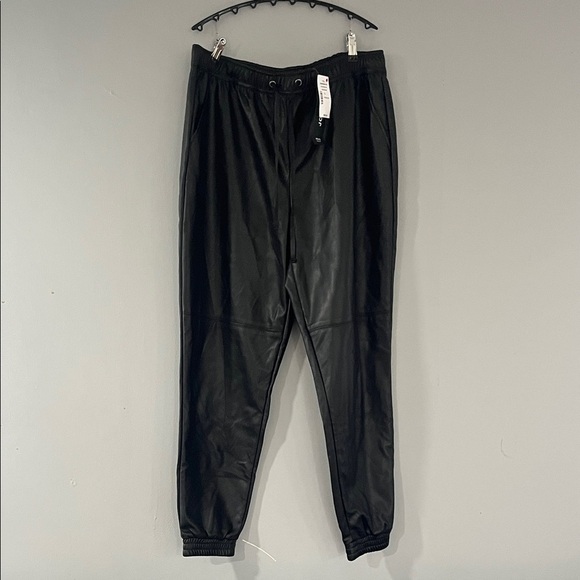 Ricki's Pants - Ricki's Sleek Black Joggers Size Large